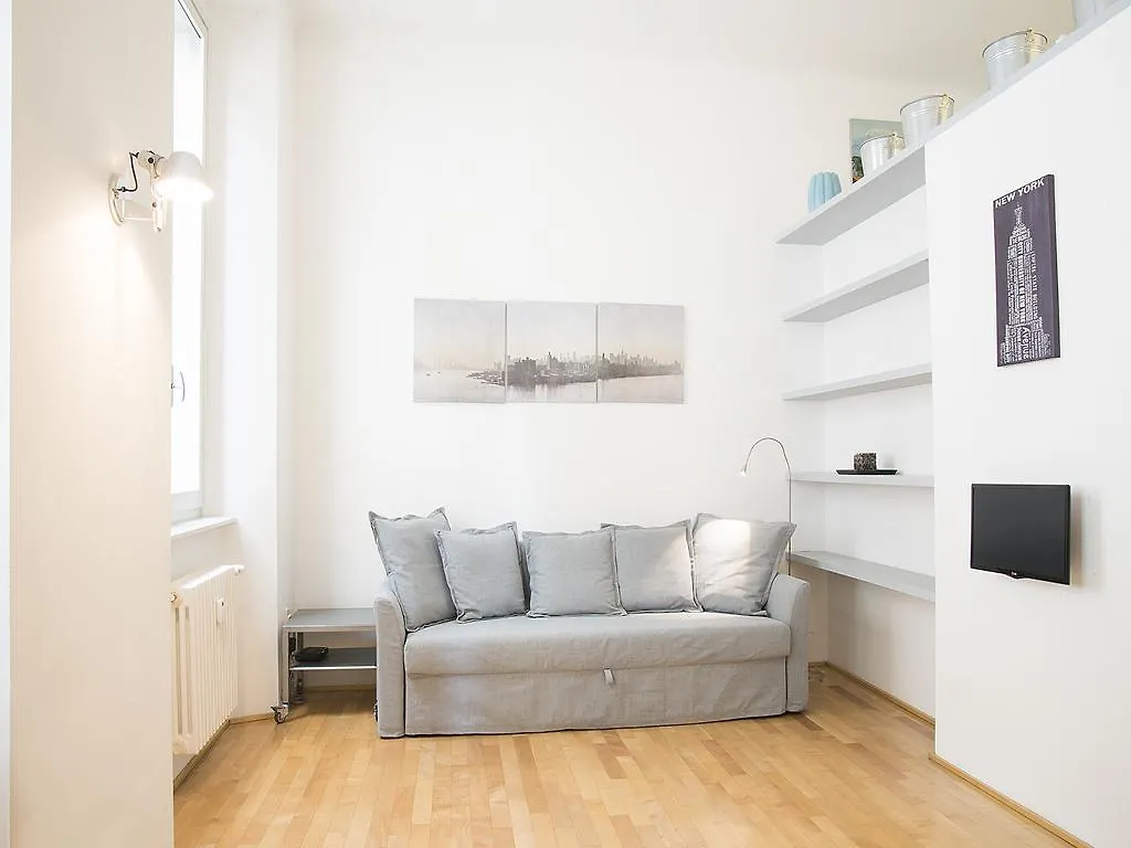 מילאנו Easyhomes - Missori Zebedia 0*,