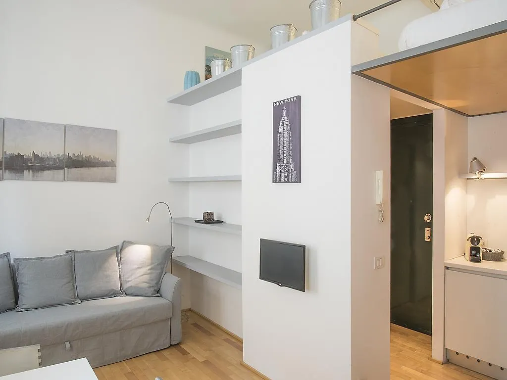 Easyhomes - Missori Zebedia Mediolan 0*,  Włochy